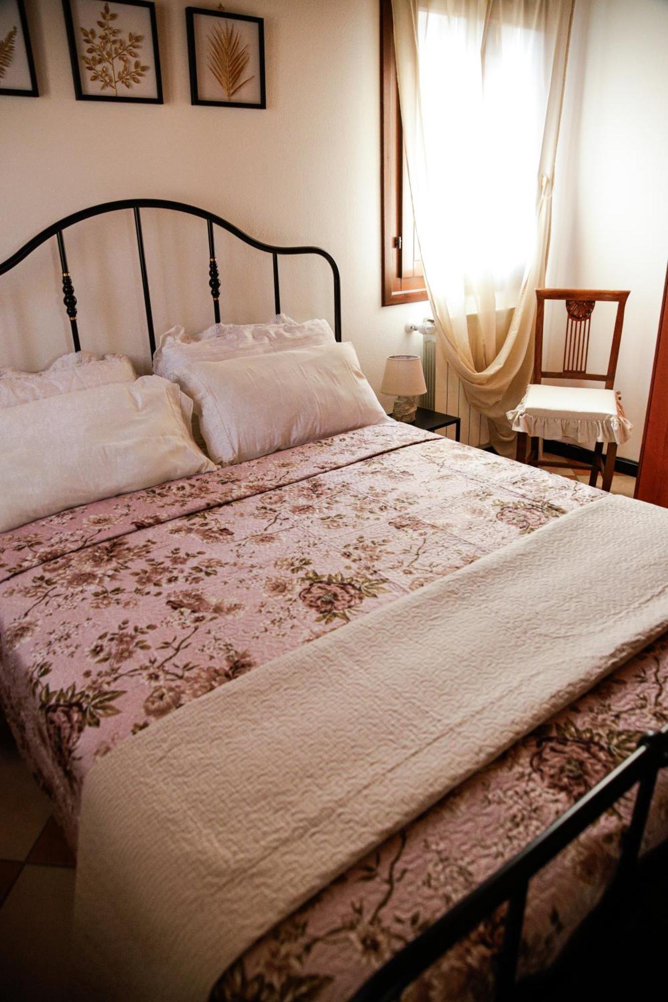 Floreal House - Classic Style *