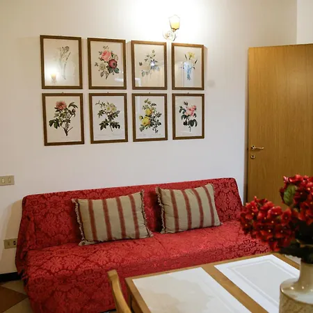 Floreal House - Classic Style Apartment Rovigo Exterior foto