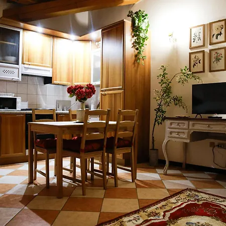 Floreal House - Classic Style Apartment Rovigo Exterior foto