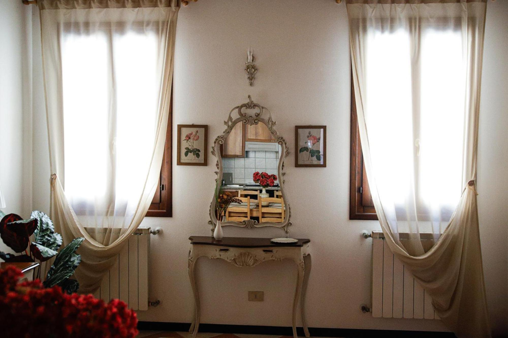 Floreal House - Classic Style Appartamento